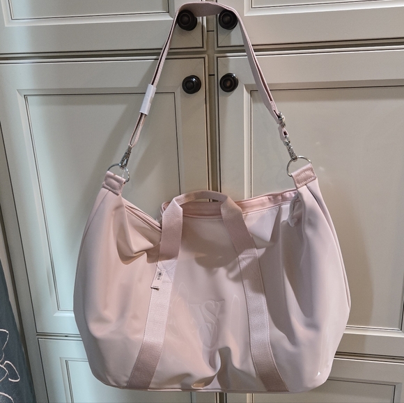 NWT Victoria's Secret Light Pink Metallic Duffle Bag - Picture 5 of 11